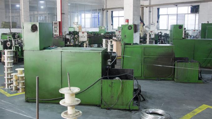 탱크, 니켈 합금 UNS N07718, 인코넬 718, 니오비아, 니크롬을 포함하는 몰리브덴 합금 1